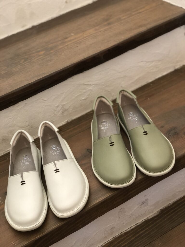 新しい靴が入ってきました♪