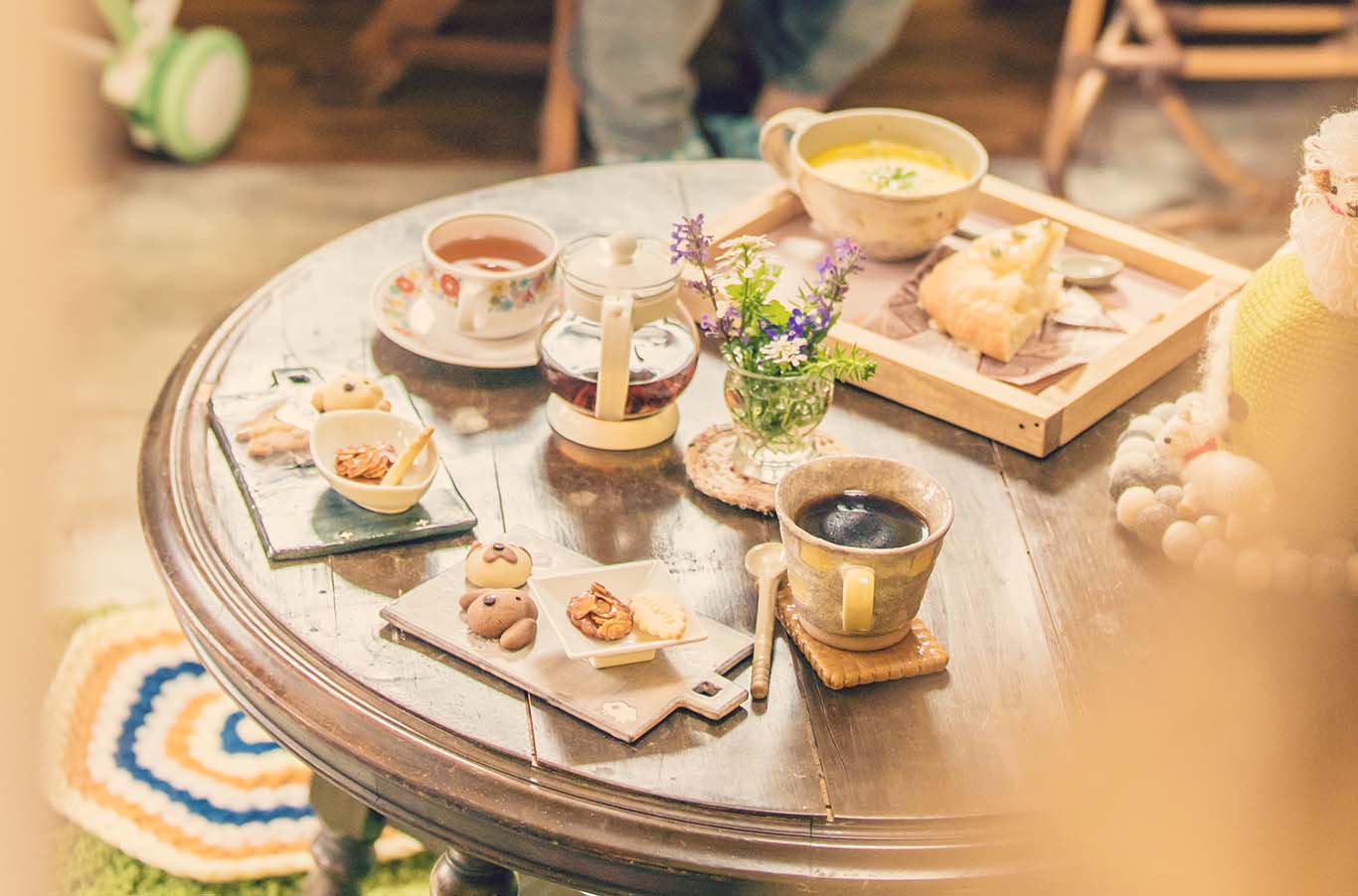 姫路市石倉にある姫路から「しあわせ」を届けるザッパ村内のカフェharappa（はらっぱ）の店内イメージ